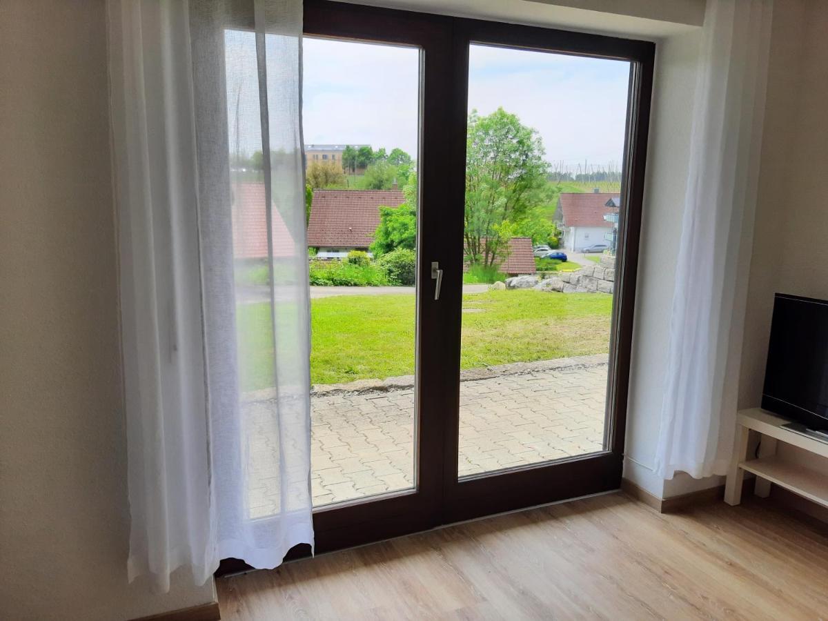 Moderne Wohnung Im Grunen Mit Schoner Terasse Теттнанґ Екстер'єр фото