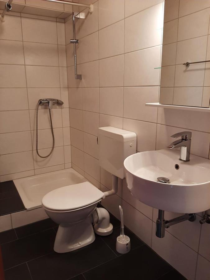 Moderne Wohnung Im Grunen Mit Schoner Terasse Теттнанґ Екстер'єр фото